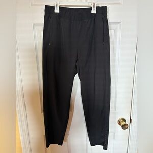 Old Navy mid-rise straight leg athletic pant